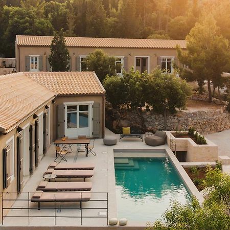 F Topia Villas Фискардон Экстерьер фото